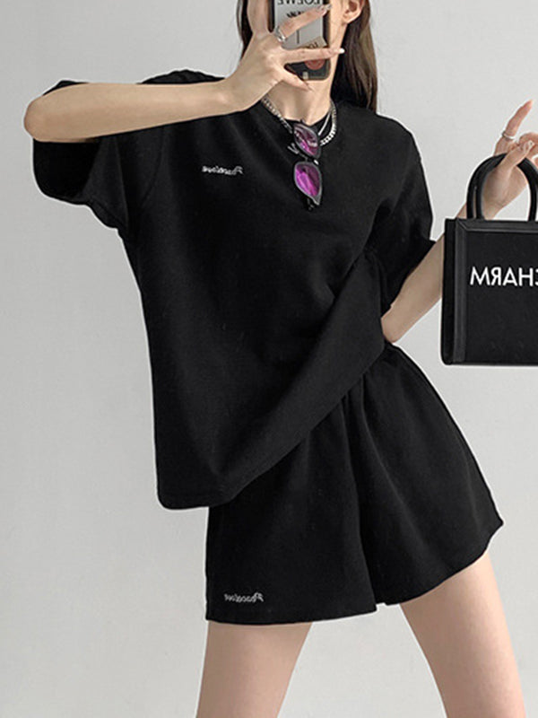 Round-Neck T-Shirt +  Shorts Two Pieces Set