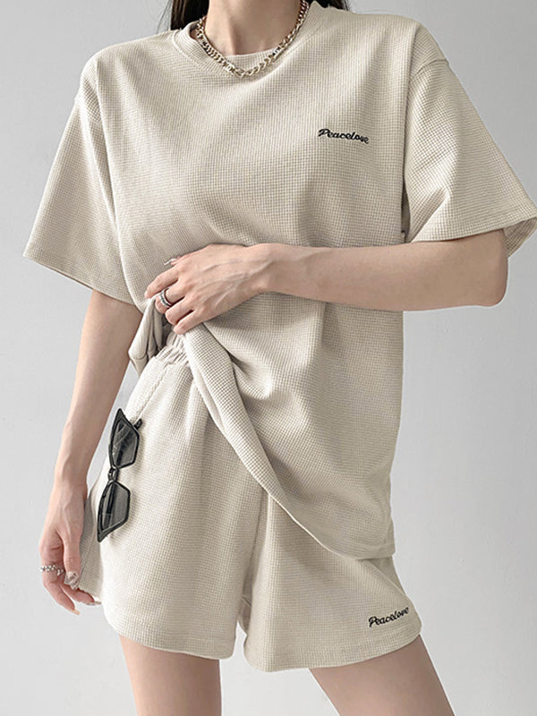 Round-Neck T-Shirt +  Shorts Two Pieces Set