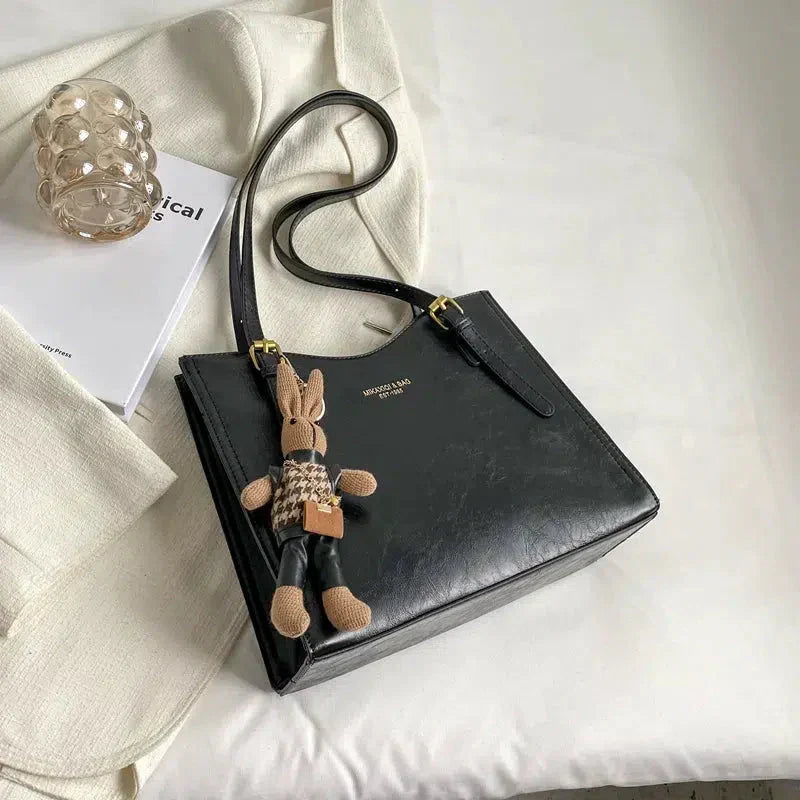 Elegant Shoulder Tote