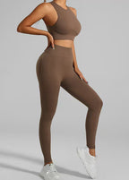 Slim Fit Coffee Solid Sports Bra And Seamless Yoga Pants Set
